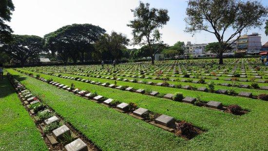 Kanchanaburi War Cemetery